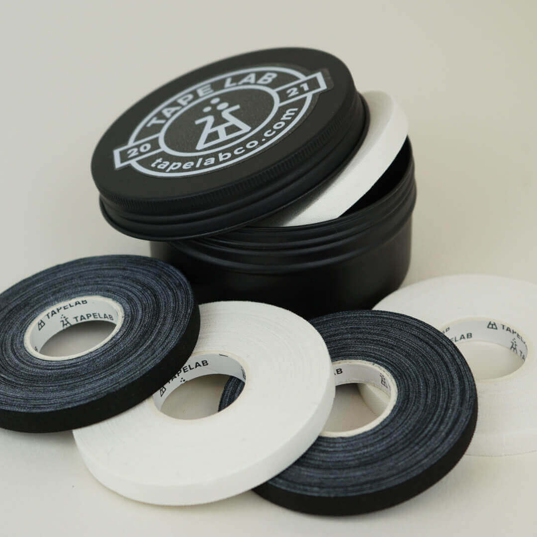 Tape Lab Yin-Yang Bundle 2.0 // 5x Athletic Finger Tape 7,6mm x 13,7m black/white + 1x Storage Box